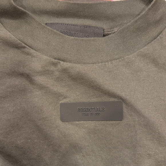 NWOT Essentials Forest Green Short Sleeve Tee - Picture 4 of 6